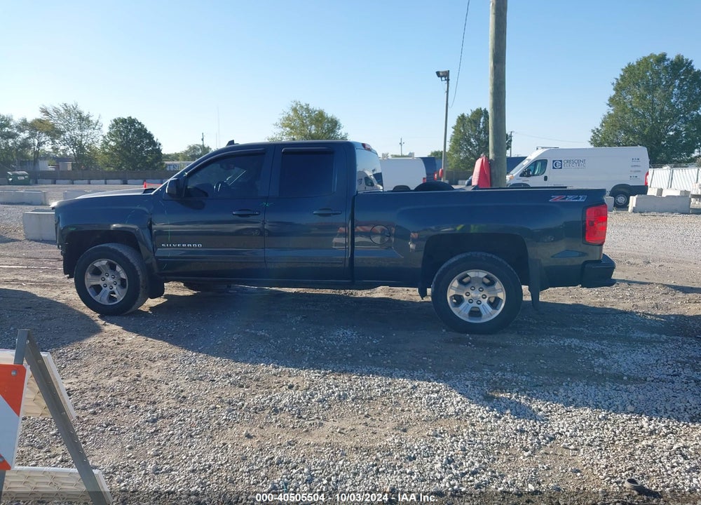 2017 CHEVROLET SILVERADO 1500 2LT VIN: 1GCVKREC1HZ201095