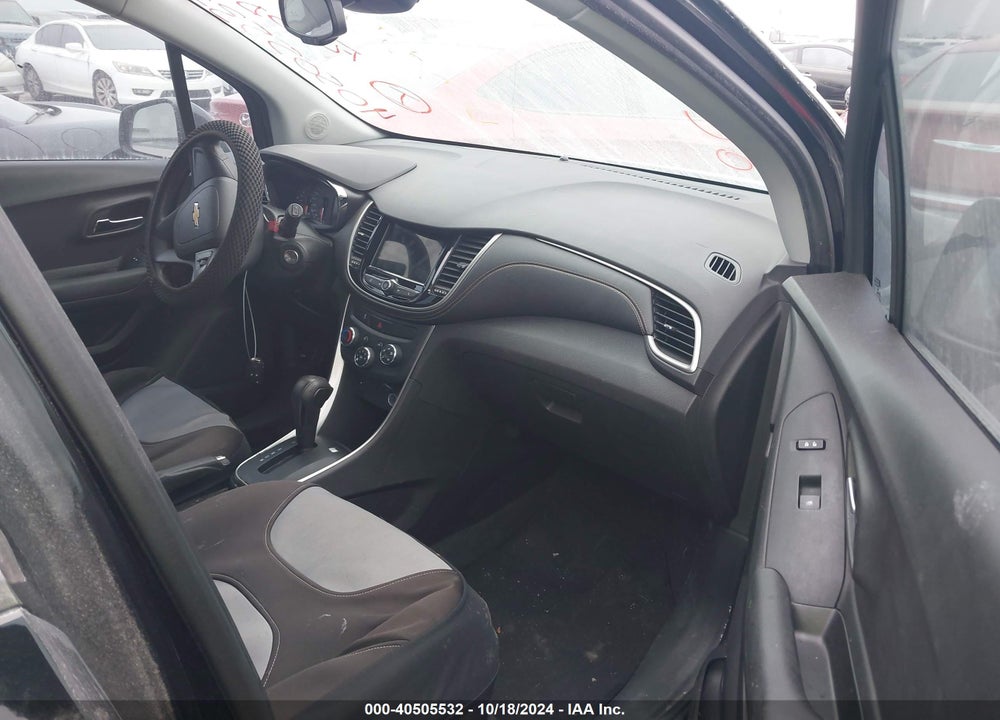 2018 CHEVROLET TRAX LS VIN: 3GNCJKSB8JL235097