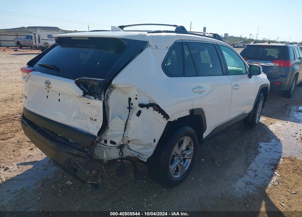 2022 TOYOTA RAV4 XLE VIN: 2T3W1RFV8NW220035