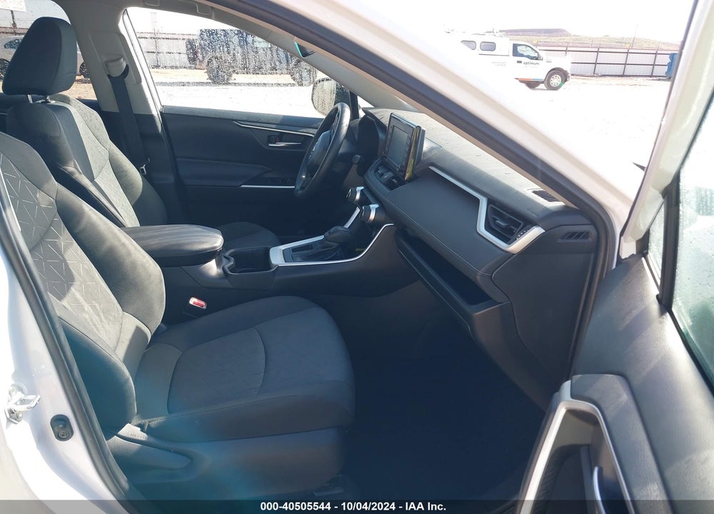 2022 TOYOTA RAV4 XLE VIN: 2T3W1RFV8NW220035
