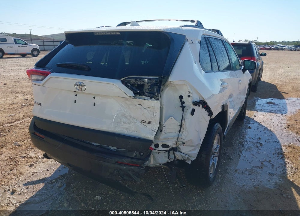 2022 TOYOTA RAV4 XLE VIN: 2T3W1RFV8NW220035