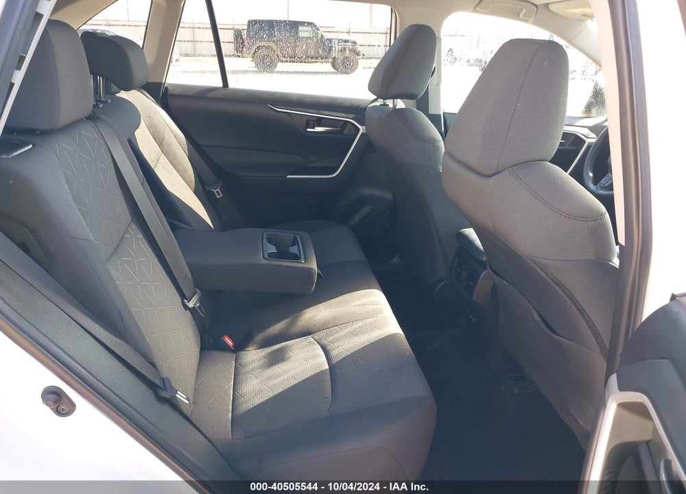 2022 TOYOTA RAV4 XLE VIN: 2T3W1RFV8NW220035