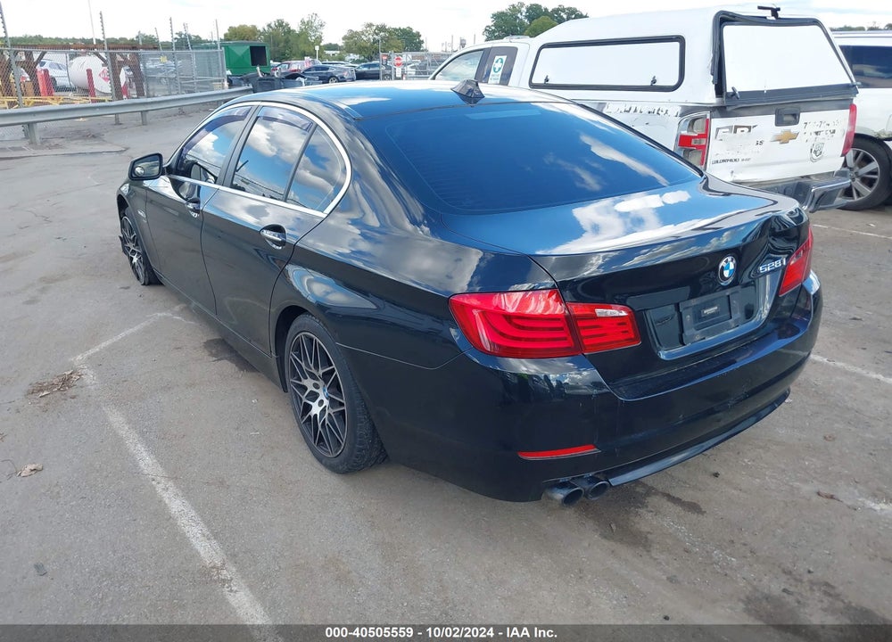 2012 BMW 528I XDRIVE VIN: WBAXH5C53CDW08181