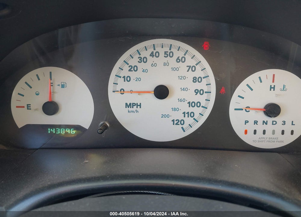 2006 CHRYSLER TOWN & COUNTRY VIN: 1A4GP45R76B747272