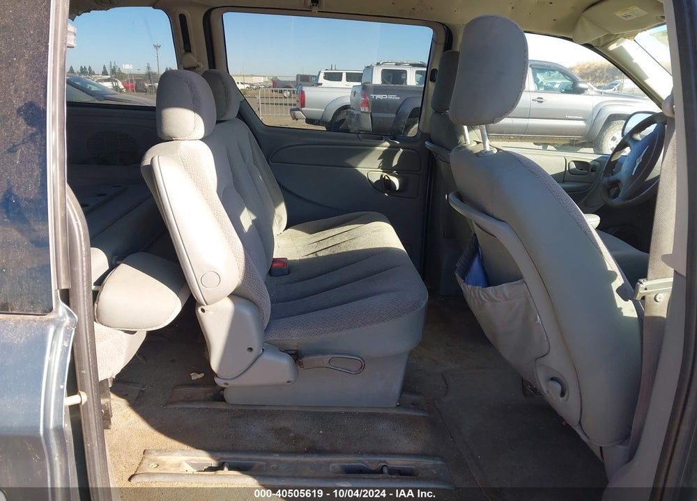 2006 CHRYSLER TOWN & COUNTRY VIN: 1A4GP45R76B747272