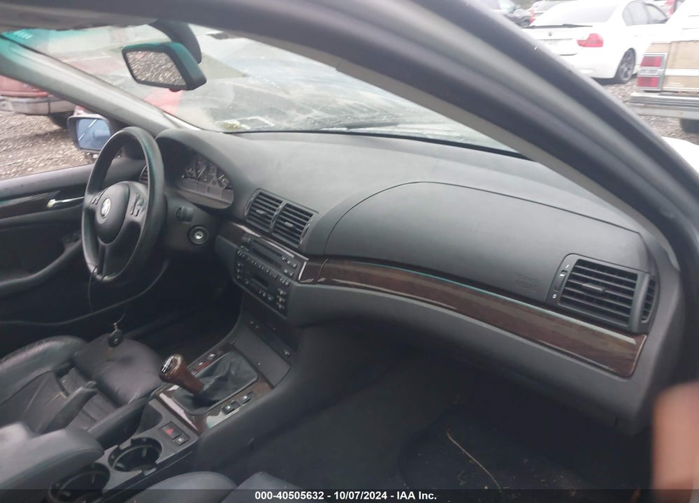 2001 BMW 325I VIN: WBAAV33451FV02312