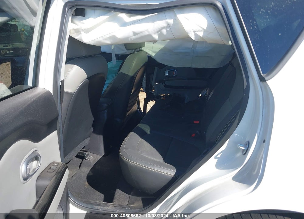 2016 KIA SOUL VIN: KNDJP3A53G7337825