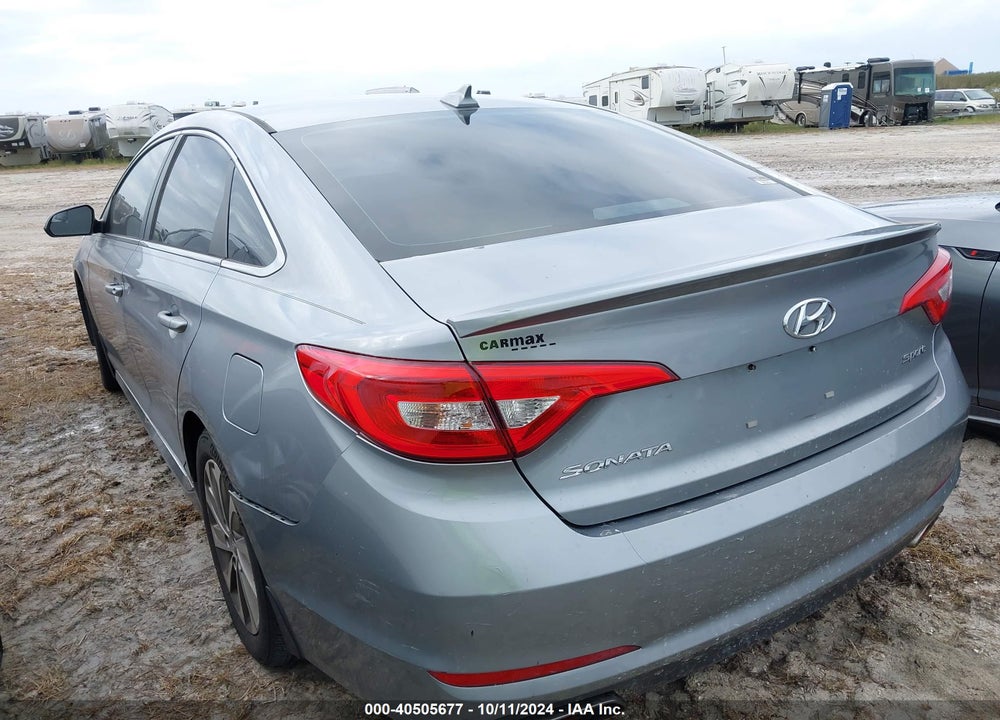 2015 HYUNDAI SONATA SPORT VIN: 5NPE34AF3FH103450