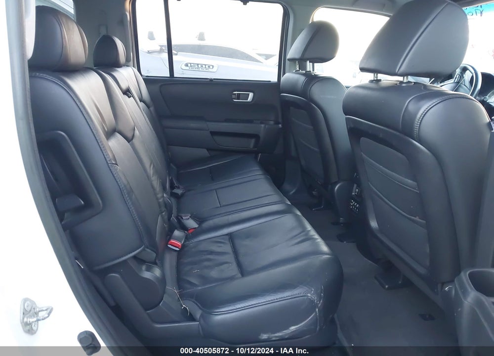 2011 HONDA PILOT TOURING VIN: 5FNYF4H91BB099220