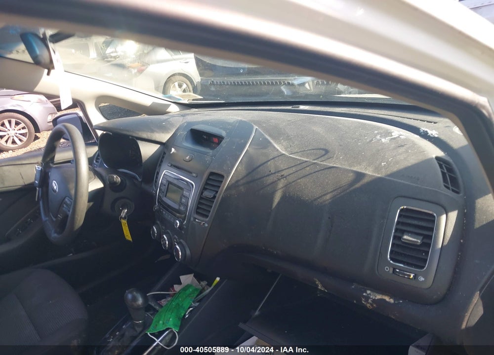 2018 KIA FORTE LX VIN: 3KPKFK4A79JE18976