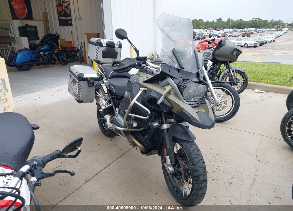 2014 BMW R1200 GS ADVENTURE VIN: WB10A1203EZ095881