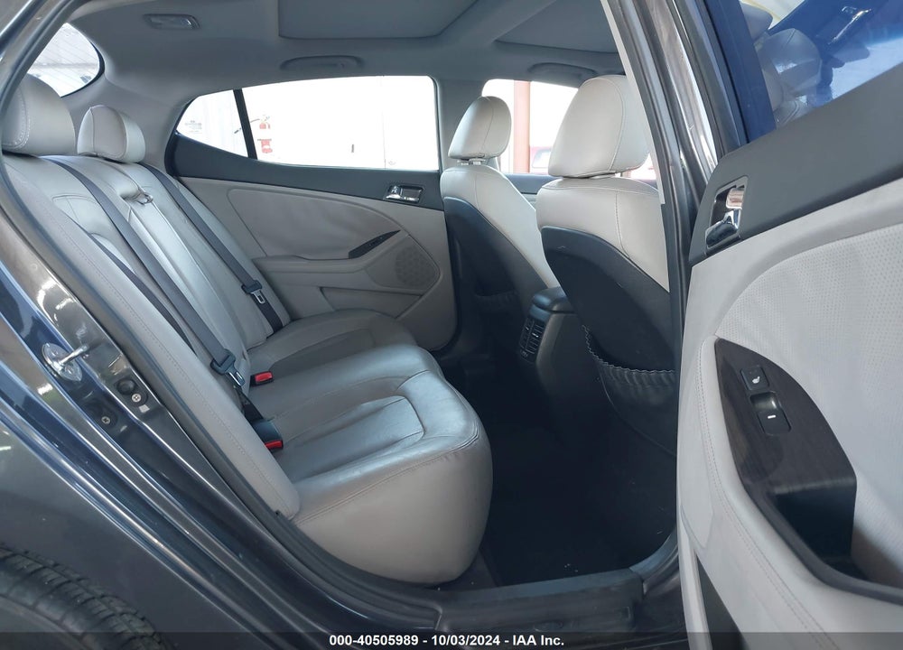2011 KIA OPTIMA EX VIN: KNAGN4A74B5064077