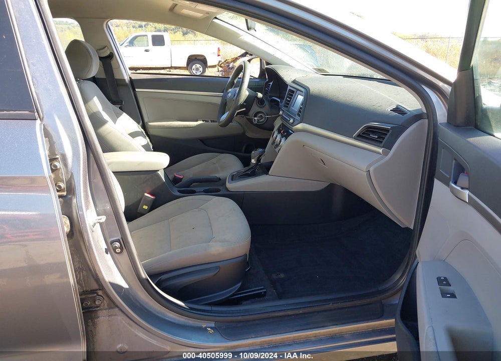 2019 HYUNDAI ELANTRA SE VIN: KMHD74LFXKU831873