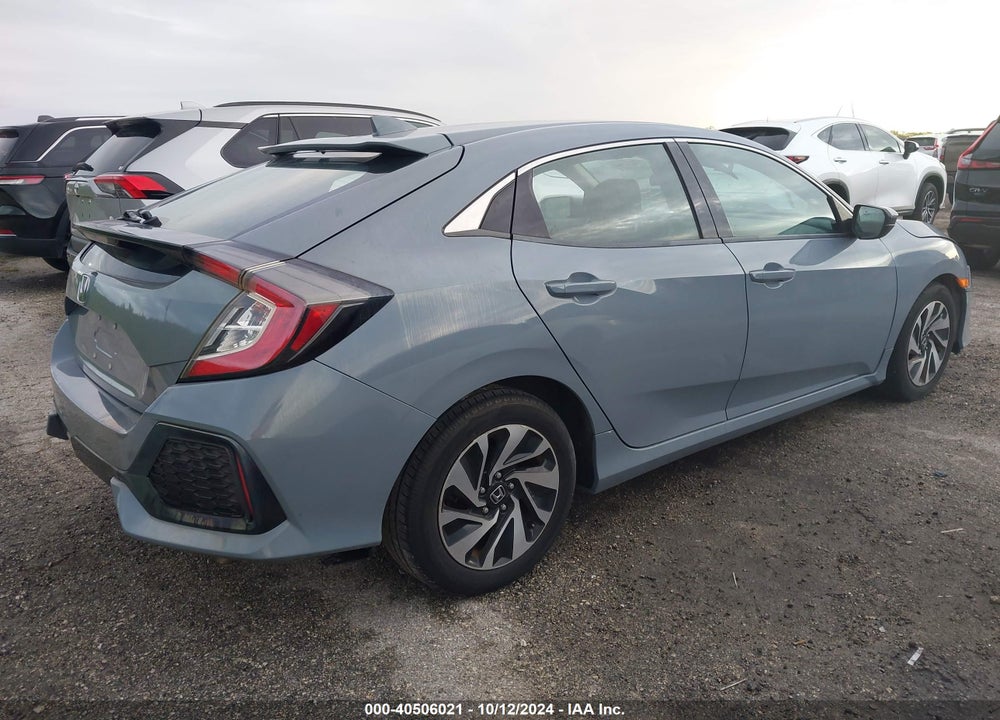 2019 HONDA CIVIC LX VIN: SHHFK7H33KU228332