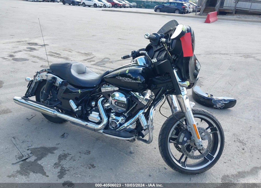 2015 HARLEY-DAVIDSON FLHX STREET GLIDE VIN: 1HD1KBM10FB696044