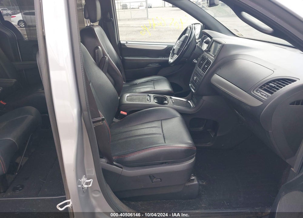 2015 DODGE GRAND CARAVAN R/T VIN: 2C4RDGEG1FR642011