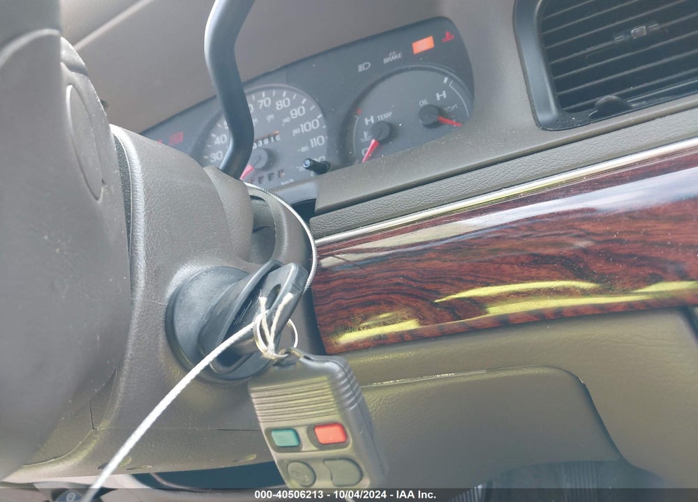 2001 MERCURY GRAND MARQUIS GS VIN: 2MEFM74W01X633105