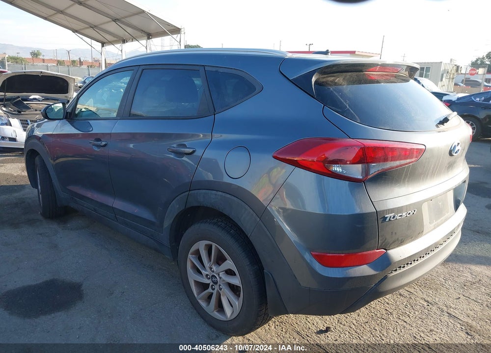 2016 HYUNDAI TUCSON SE VIN: KM8J33A44GU188891