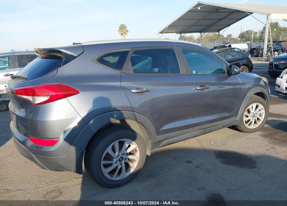 2016 HYUNDAI TUCSON SE VIN: KM8J33A44GU188891