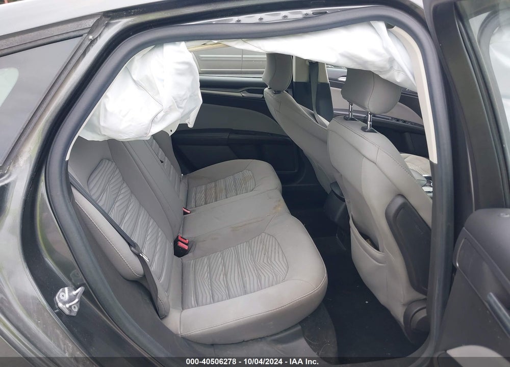 2016 FORD FUSION S VIN: 1FA6P0G71G5121681