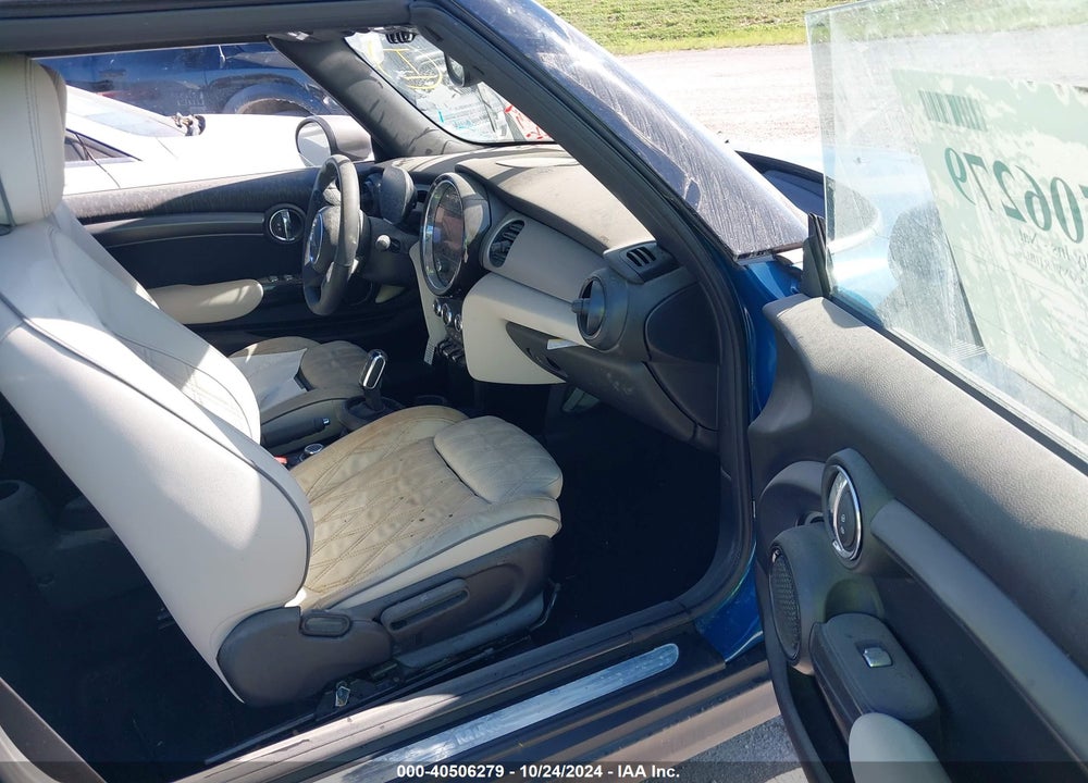 2023 MINI CONVERTIBLE VIN: WMW23DL08P3R13565