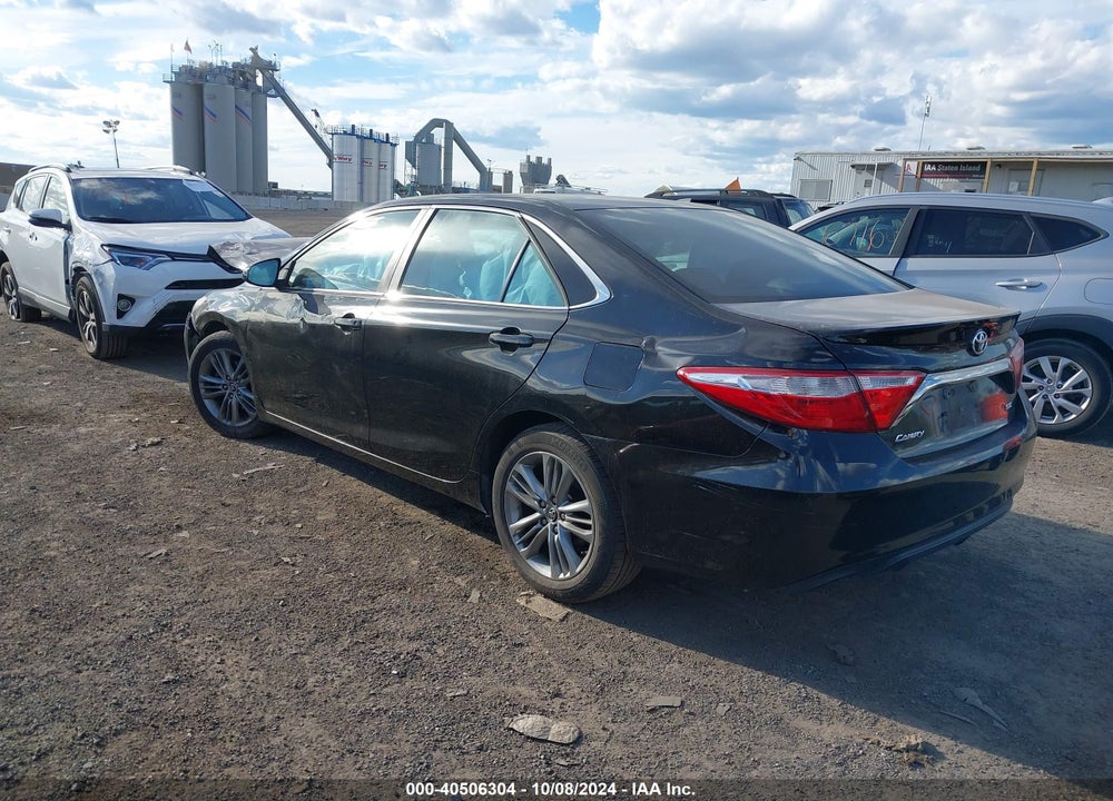 2015 TOYOTA CAMRY SE VIN: 4T1BF1FK2FU031463