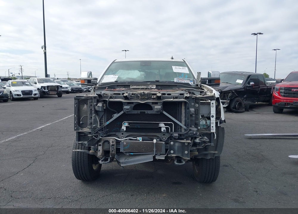 2015 GMC SIERRA 2500HD DENALI VIN: 1GT120E84FF145707
