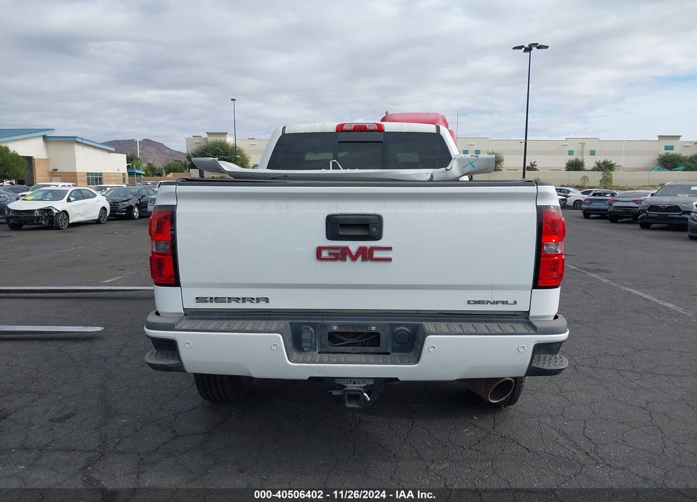 2015 GMC SIERRA 2500HD DENALI VIN: 1GT120E84FF145707