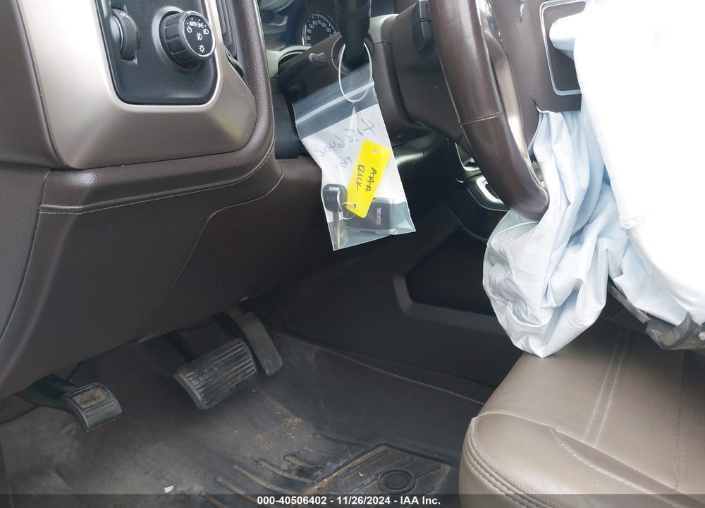 2015 GMC SIERRA 2500HD DENALI VIN: 1GT120E84FF145707