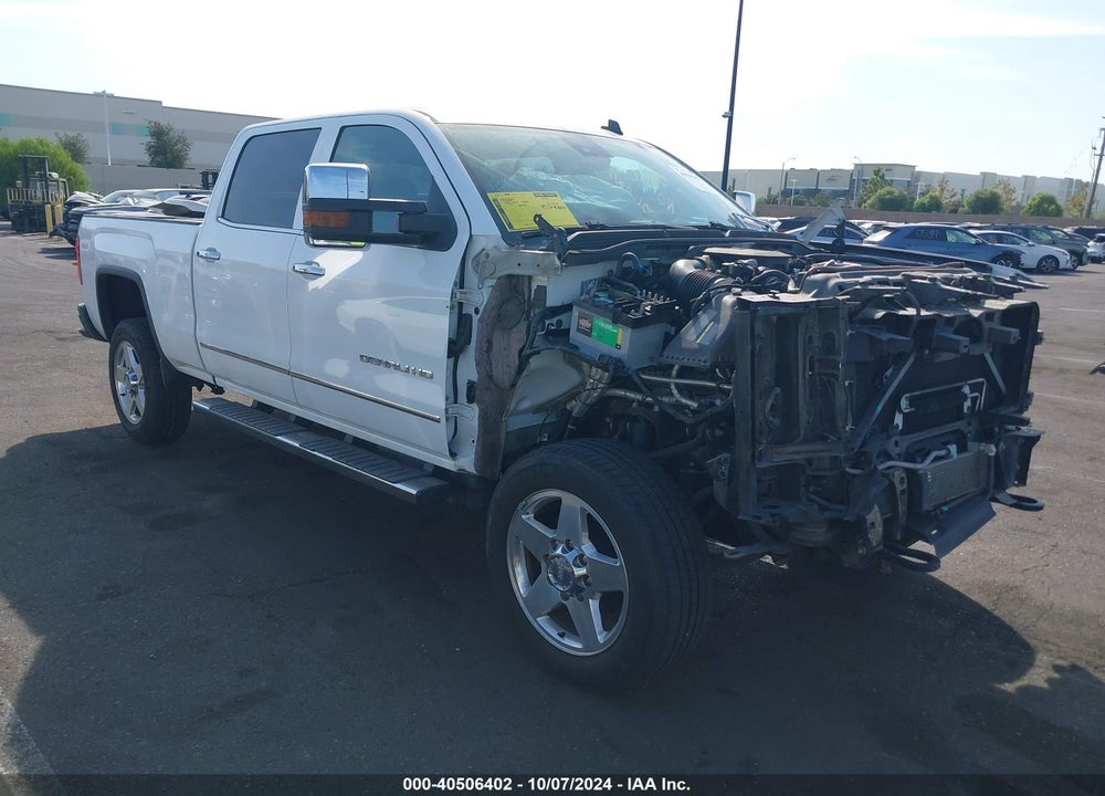 2015 GMC SIERRA 2500HD DENALI VIN: 1GT120E84FF145707