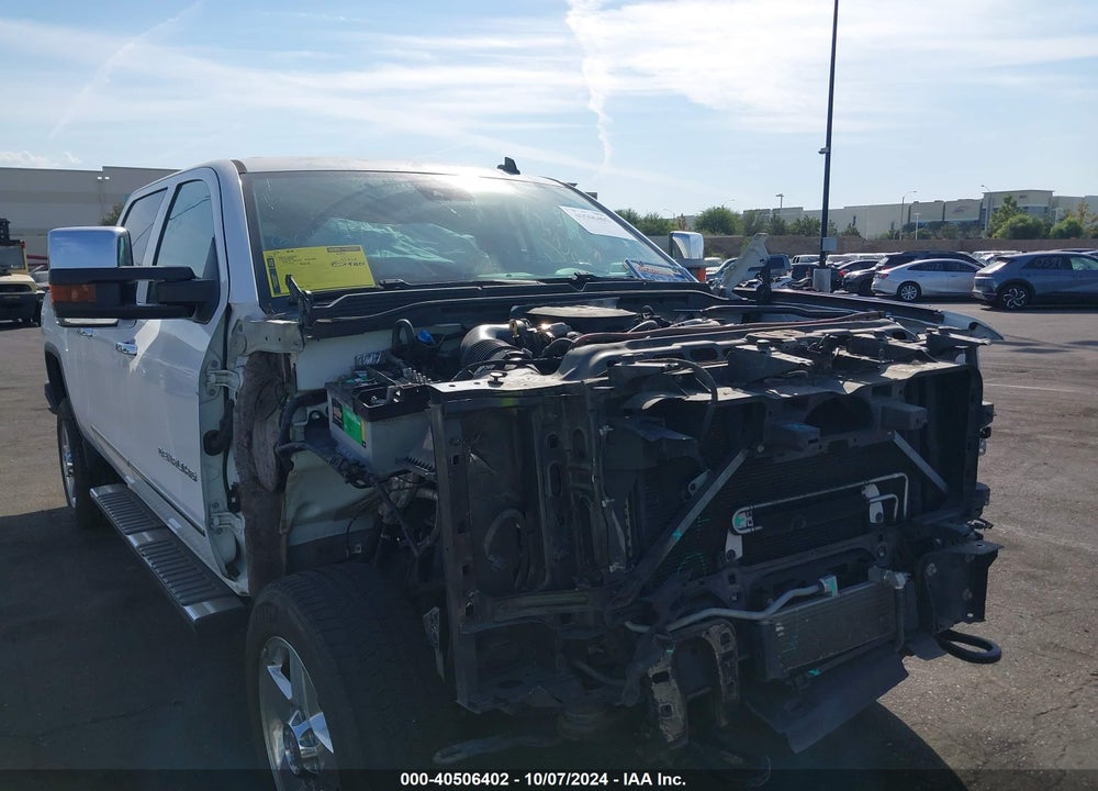 2015 GMC SIERRA 2500HD DENALI VIN: 1GT120E84FF145707