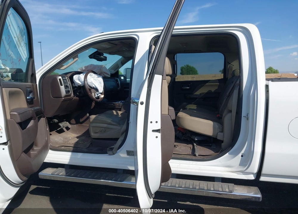 2015 GMC SIERRA 2500HD DENALI VIN: 1GT120E84FF145707