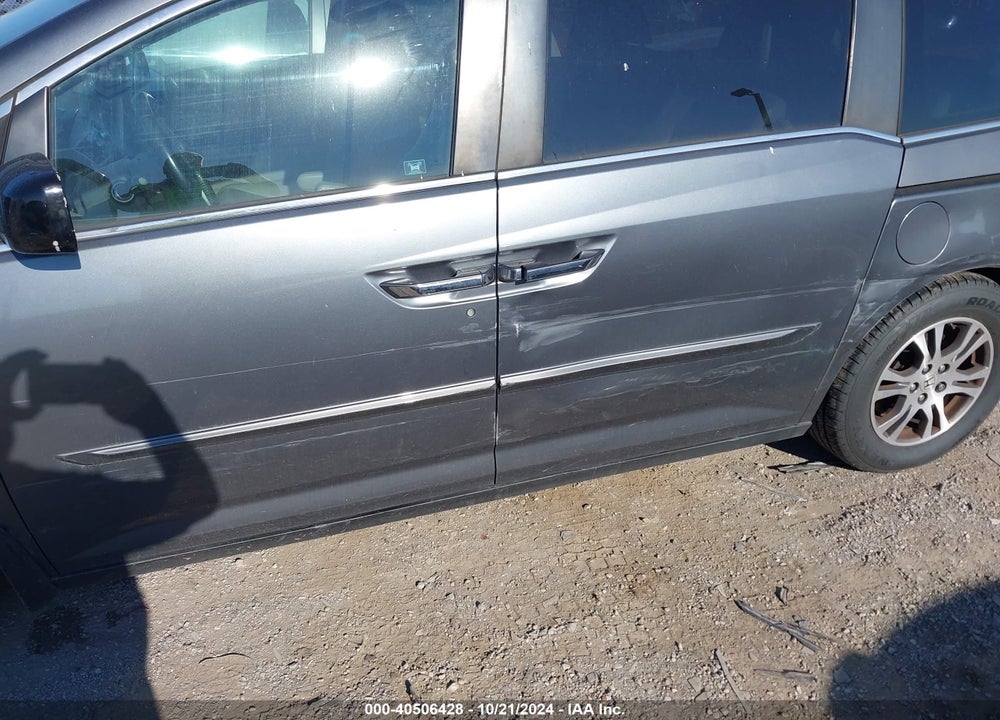 2011 HONDA ODYSSEY EX-L VIN: 5FNRL5H64BB042860