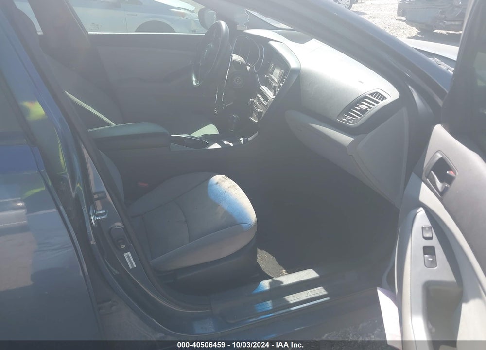 2015 KIA OPTIMA LX VIN: KNAGM4A73F5550906
