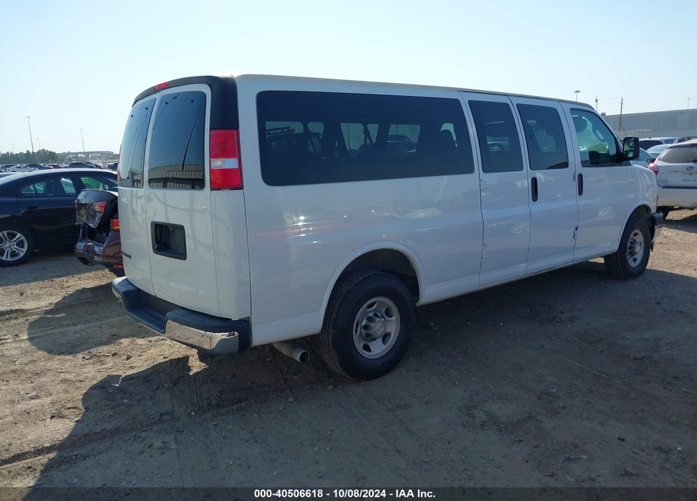 2020 CHEVROLET EXPRESS PASSENGER RWD 3500 EXTENDED WHEELBASE LT VIN: 1GAZGPFG9L1136764