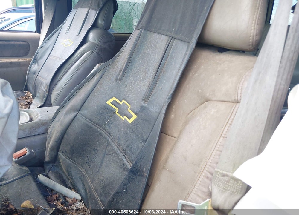 1996 CHEVROLET TAHOE K1500 VIN: 1GNEK13R8TJ366097