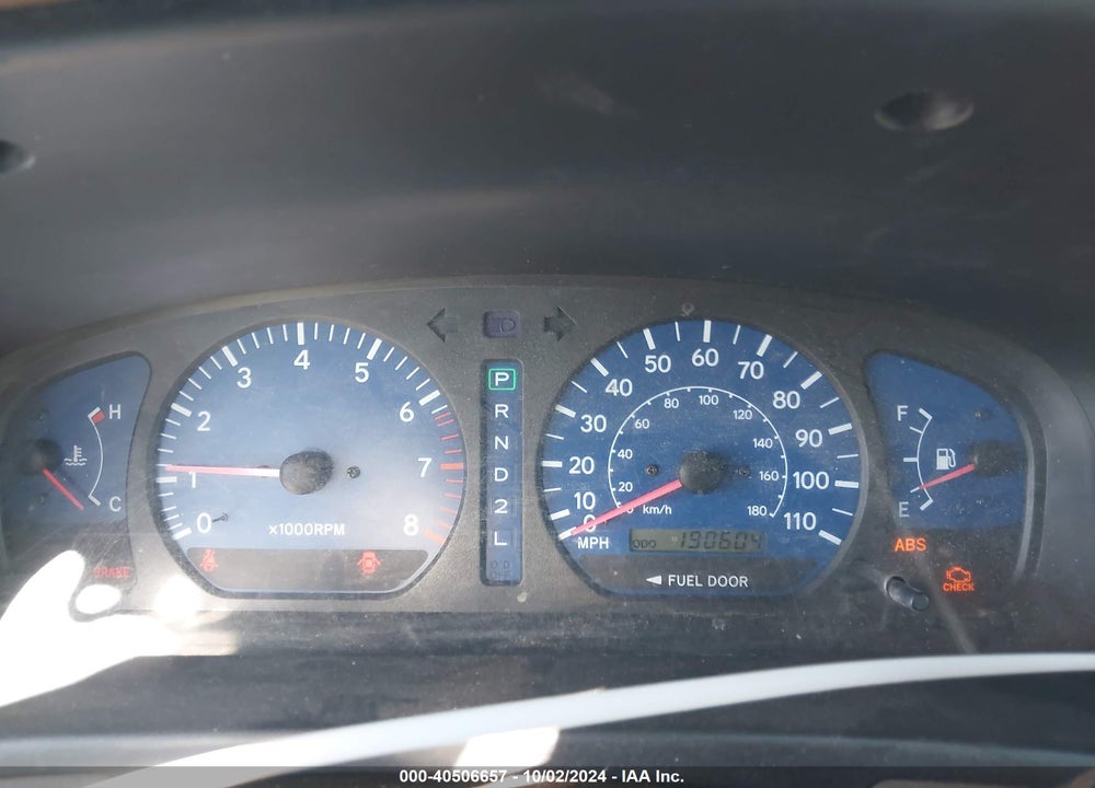 2002 TOYOTA SIENNA LE VIN: 4T3ZF13CX2U469581