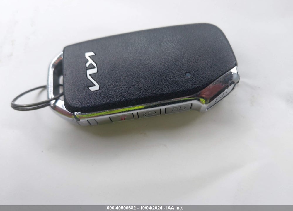 2023 KIA NIRO EX VIN: KNDCR3LE0P5062572