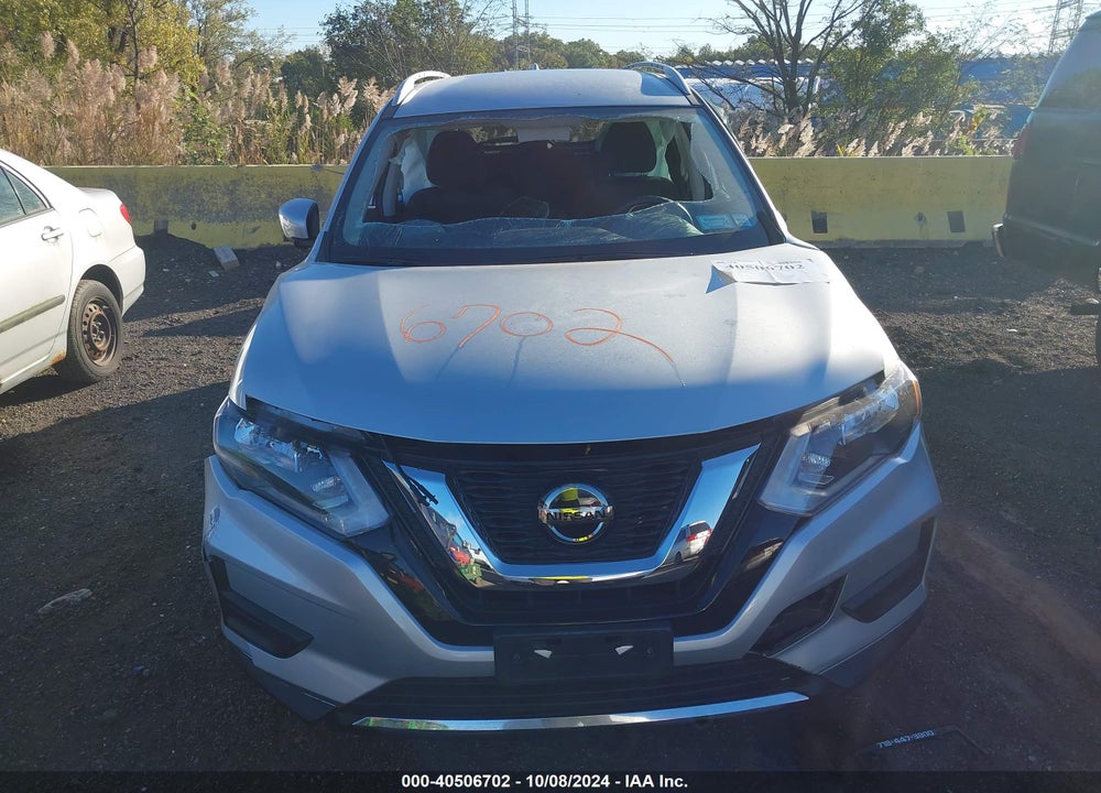 2018 NISSAN ROGUE SV VIN: KNMAT2MV4JP619786