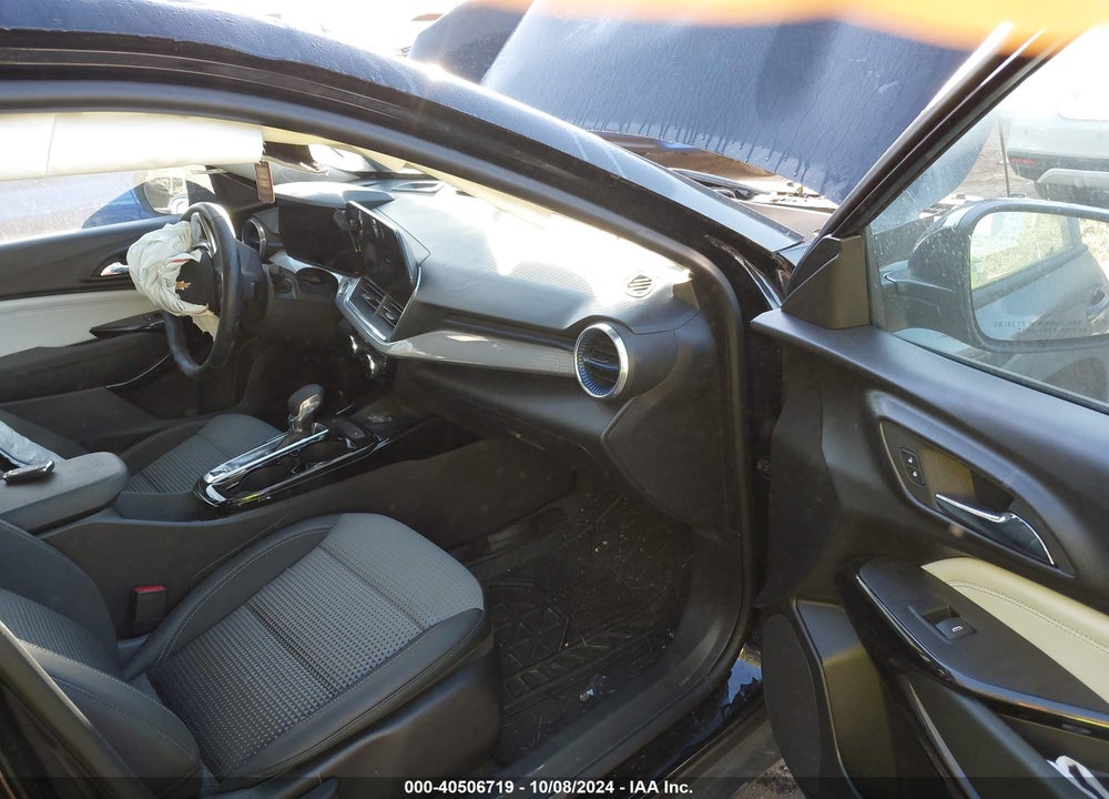 2024 CHEVROLET TRAX FWD LT VIN: KL77LHE24RC063884
