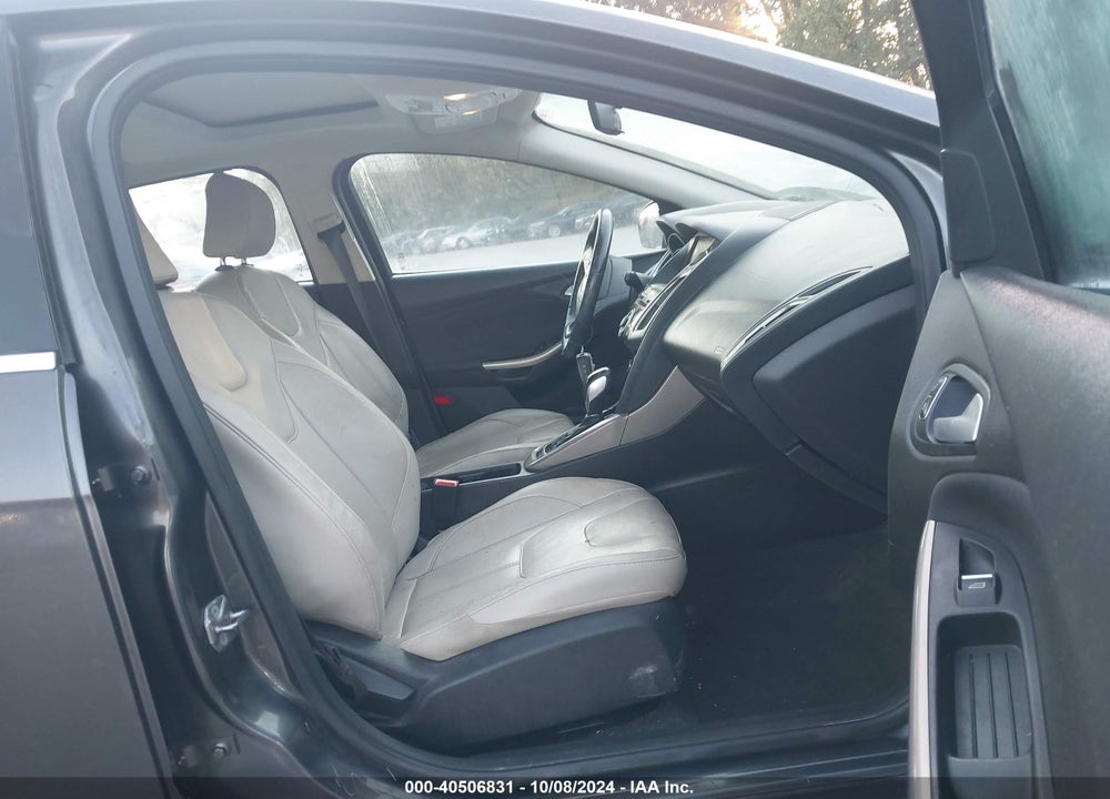 2015 FORD FOCUS TITANIUM VIN: 1FADP3N25FL294064