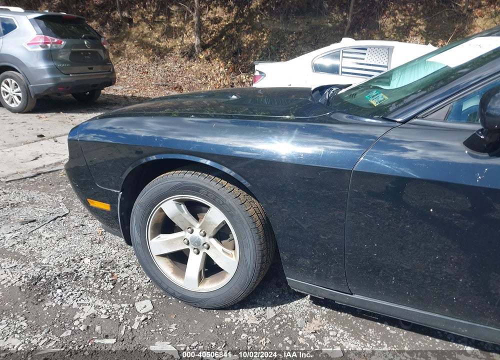 2013 DODGE CHALLENGER SXT VIN: 2C3CDYAG5DH645938
