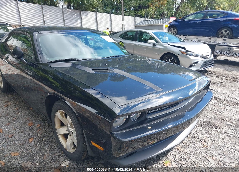 2013 DODGE CHALLENGER SXT VIN: 2C3CDYAG5DH645938