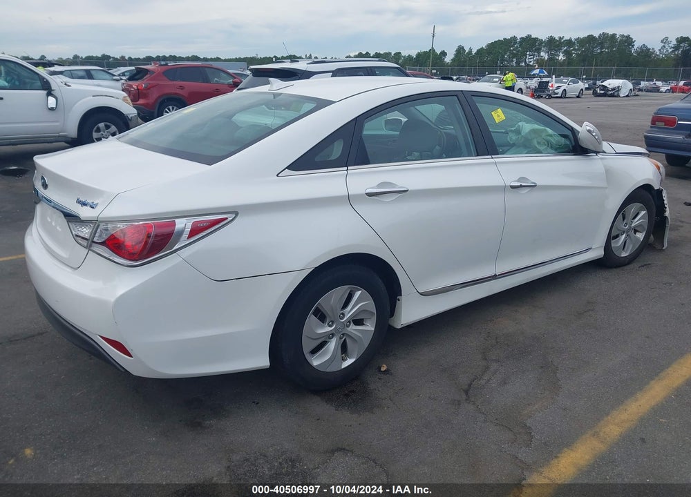 2013 HYUNDAI SONATA HYBRID VIN: KMHEC4A4XDA070512