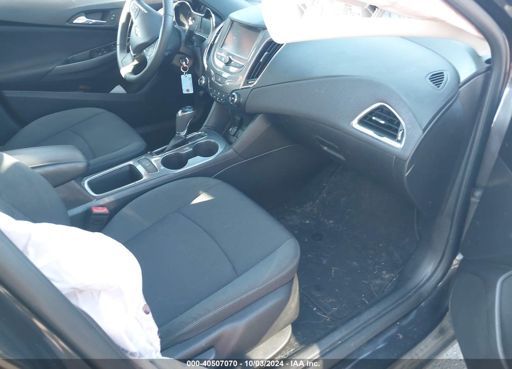 2017 CHEVROLET CRUZE LT AUTO VIN: 1G1BE5SMXH7138390