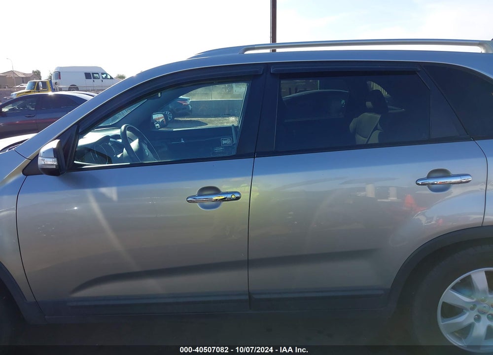 2012 KIA SORENTO LX VIN: 5XYKT3A63CG299972