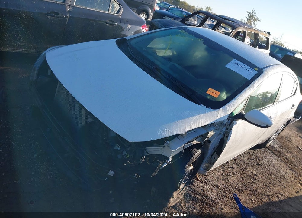 2018 KIA FORTE LX VIN: 3KPFK4A77JE193943