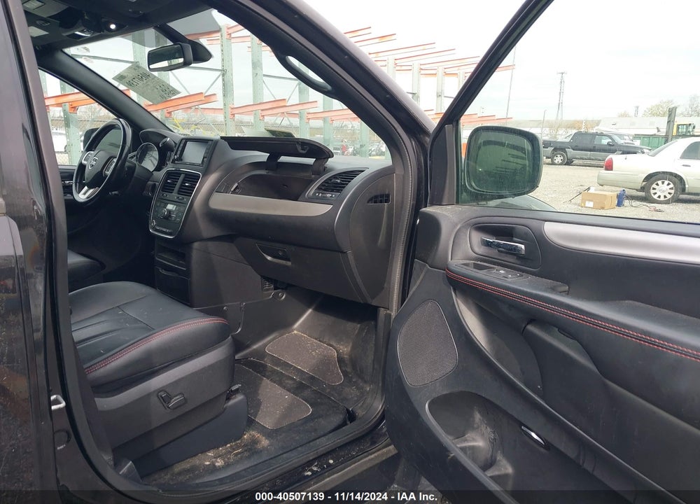 2018 DODGE GRAND CARAVAN GT VIN: 2C4RDGEG0JR341075