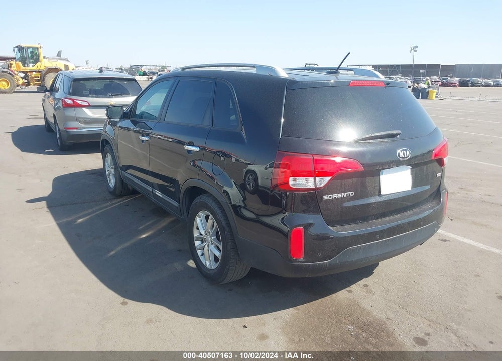 2015 KIA SORENTO LX V6 VIN: 5XYKT4A76FG589321
