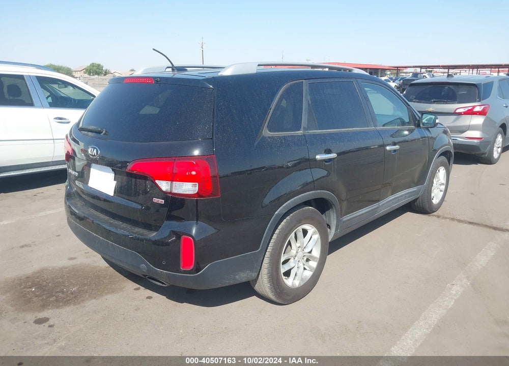 2015 KIA SORENTO LX V6 VIN: 5XYKT4A76FG589321